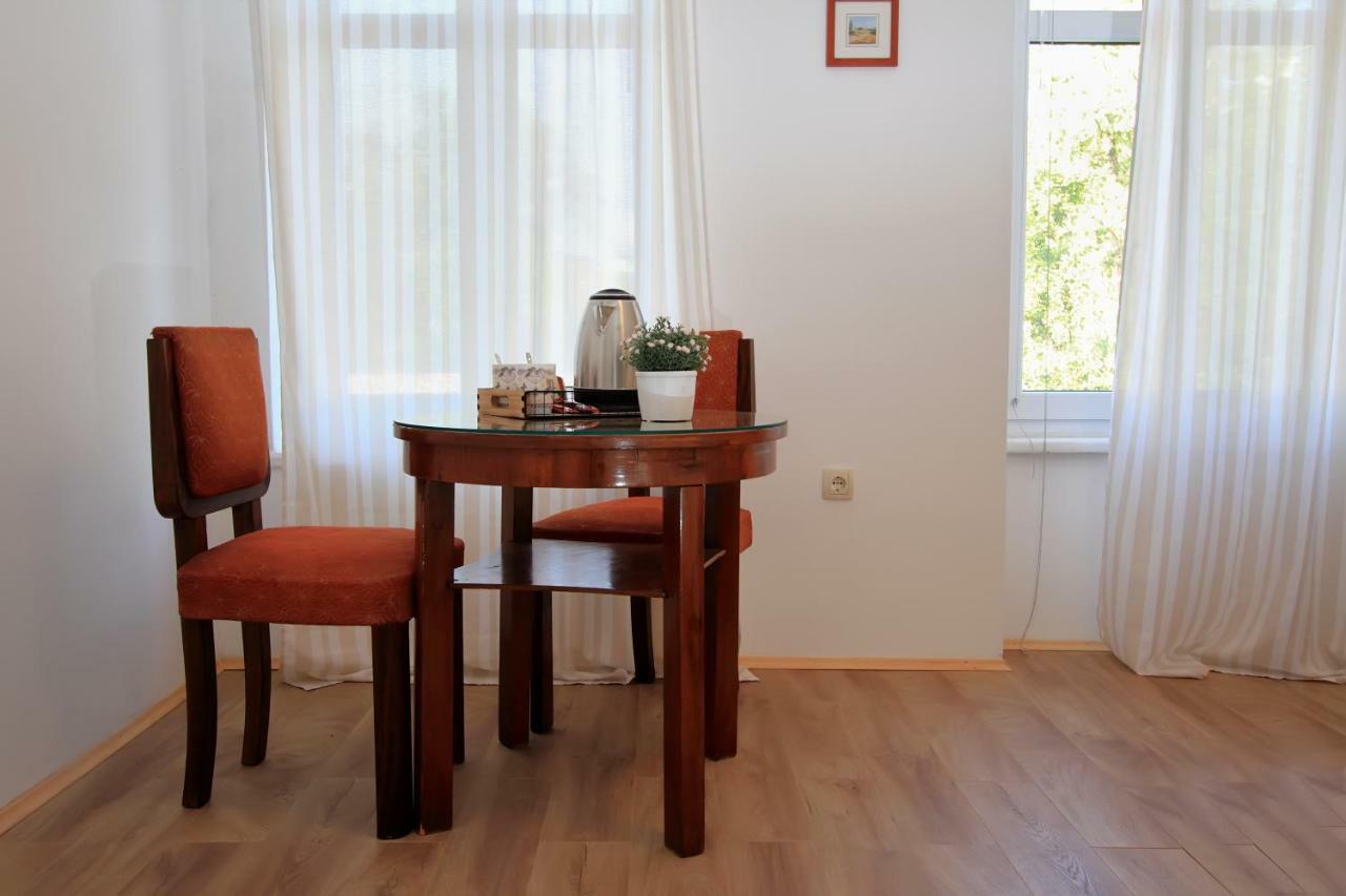 Bivium Apartment Otočac Екстериор снимка