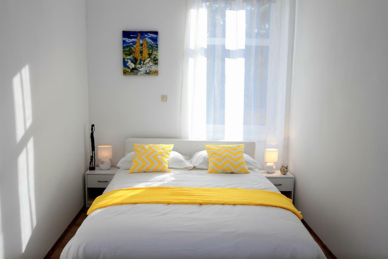 Bivium Apartment Otočac Екстериор снимка